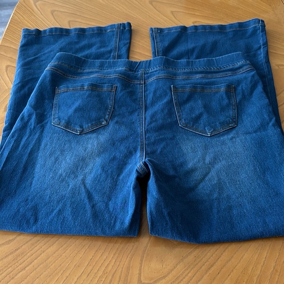 Stretchy Flare Jeans 3x - Picture 2 of 2